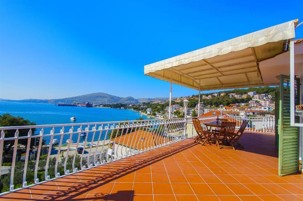Three Bedroom Apartment With Amazing Sea View Trogir Exterior foto